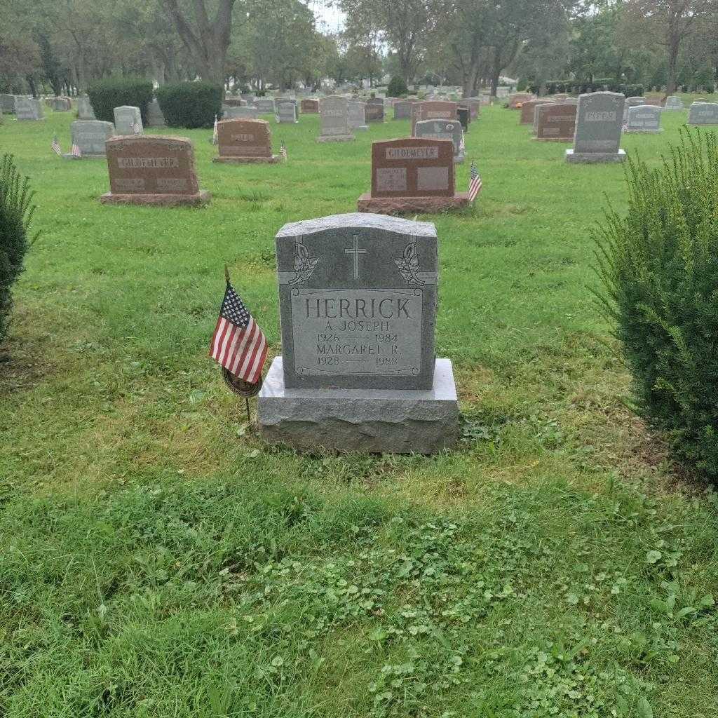 Margaret R. Herrick's grave. Photo 1