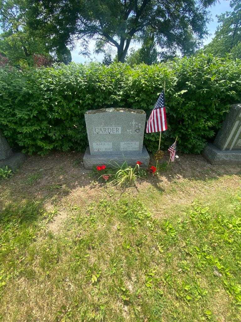 Marie E. Carder's grave. Photo 1