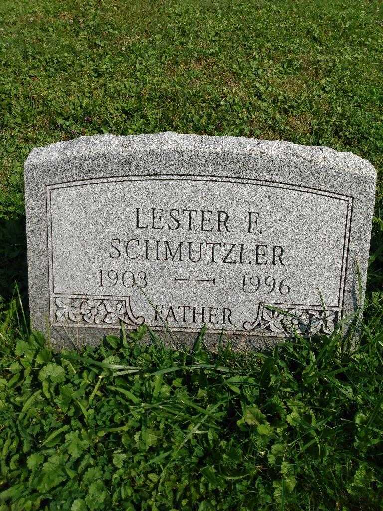 Lester F. Schmutzler's grave. Photo 2