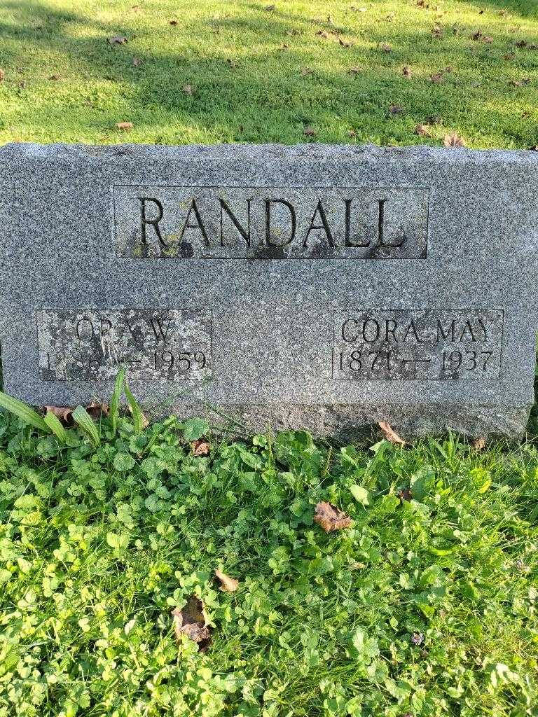 Cora May Randall's grave. Photo 2