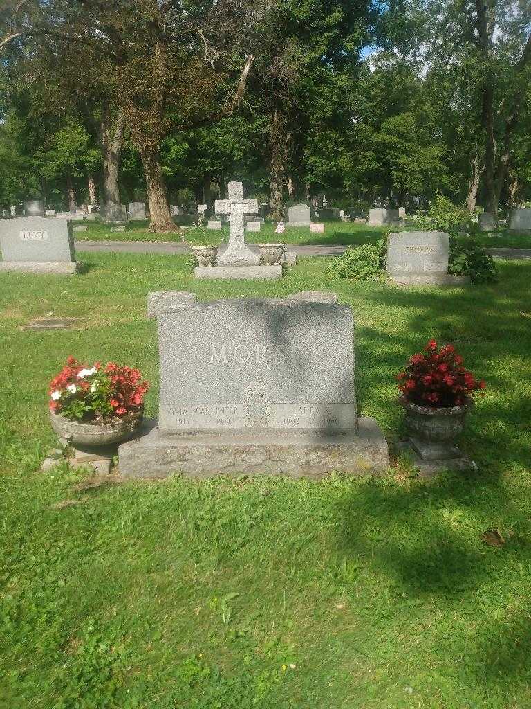 Laura K. Morse's grave. Photo 1