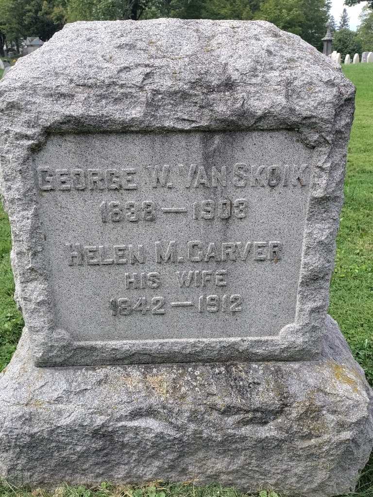 Helen M. Carver Van Skoik's grave. Photo 3