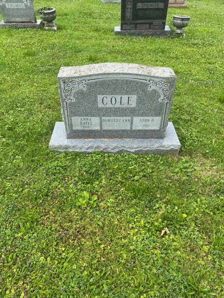Anna Bates Cole's grave. Photo 2