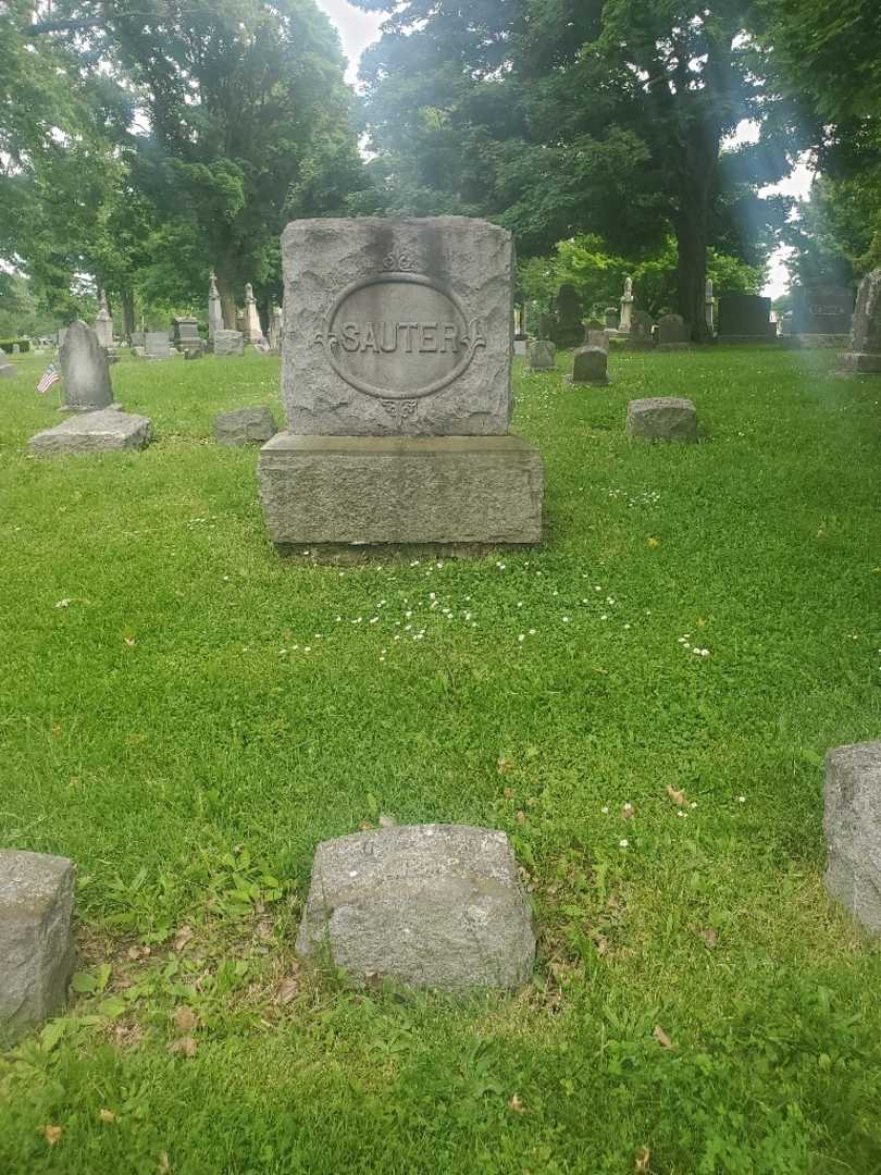 Augusta E. Lee's grave. Photo 2