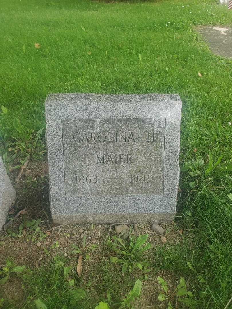 Carolina H. Maier's grave. Photo 4