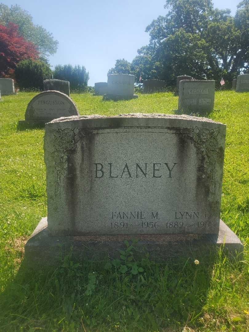 Fanny M. Blaney's grave. Photo 1