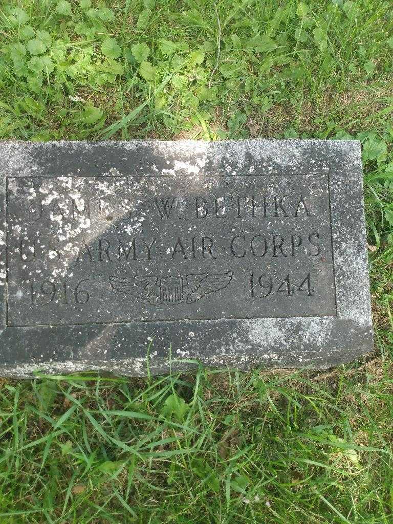 James W. Bethka's grave. Photo 3