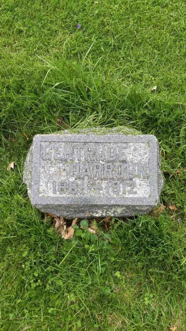 Gertrude Harroun's grave. Photo 3