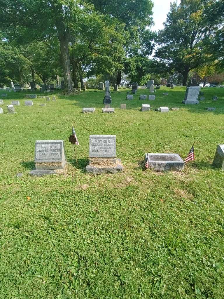 Melanie Clerg Schweizer's grave. Photo 1