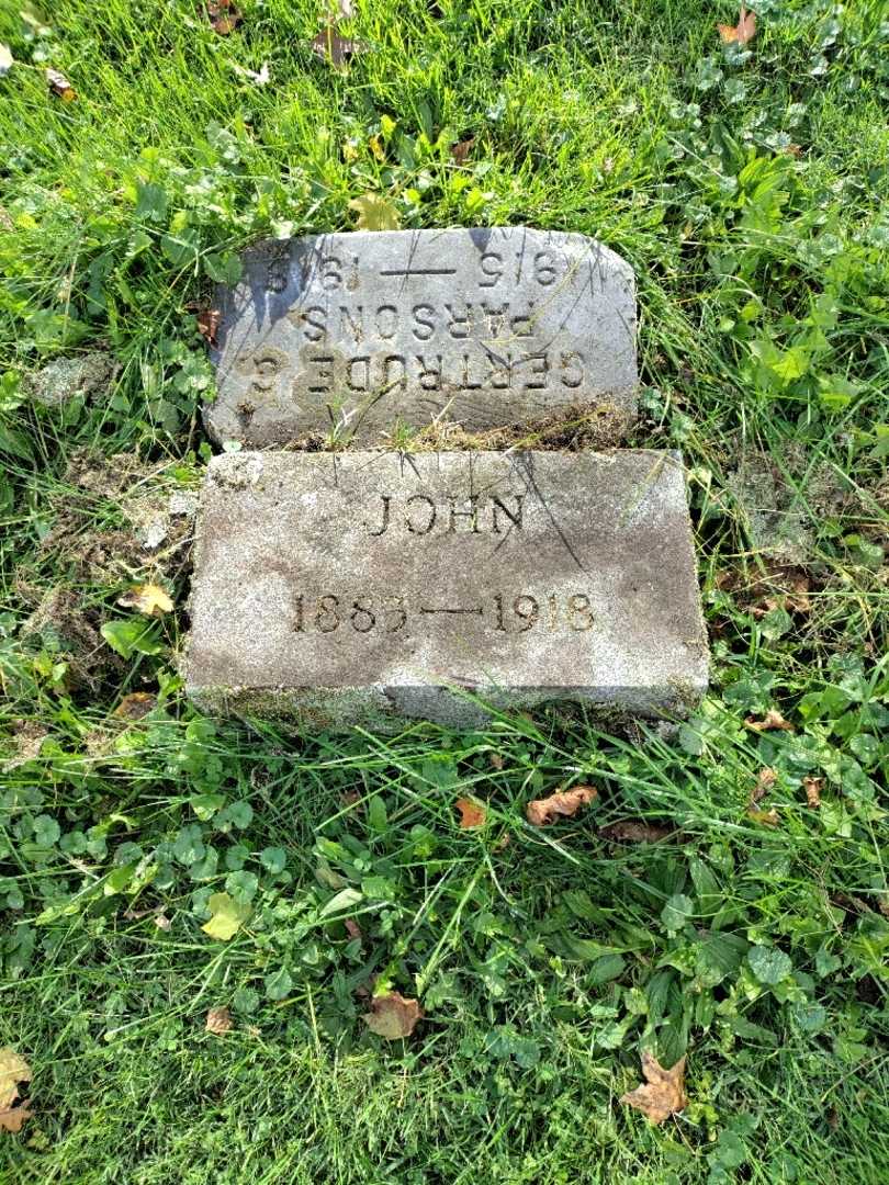 John F. Nuffer's grave. Photo 2