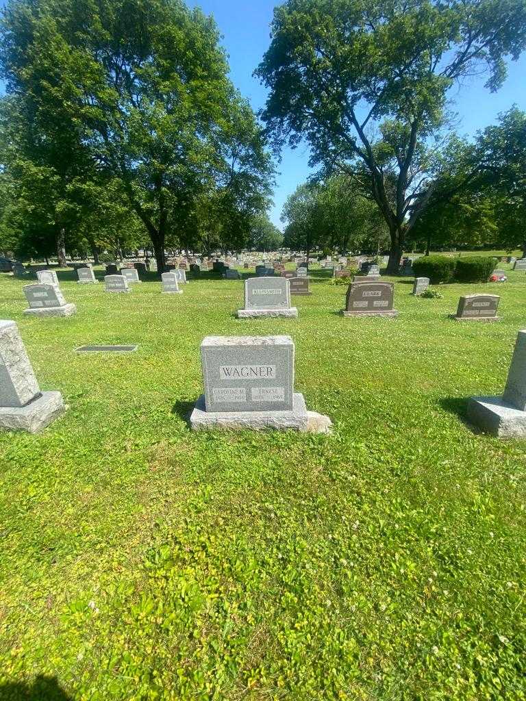 Ernest Wagner's grave. Photo 1