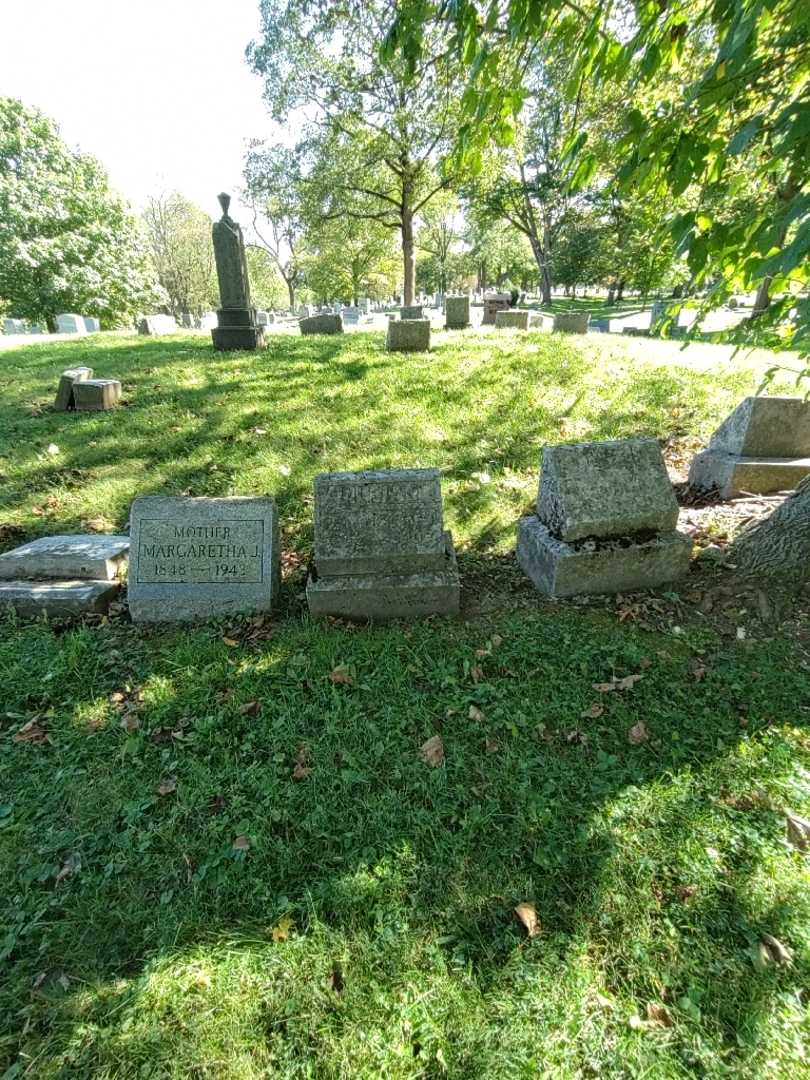 Lillian C. Schafer's grave. Photo 1