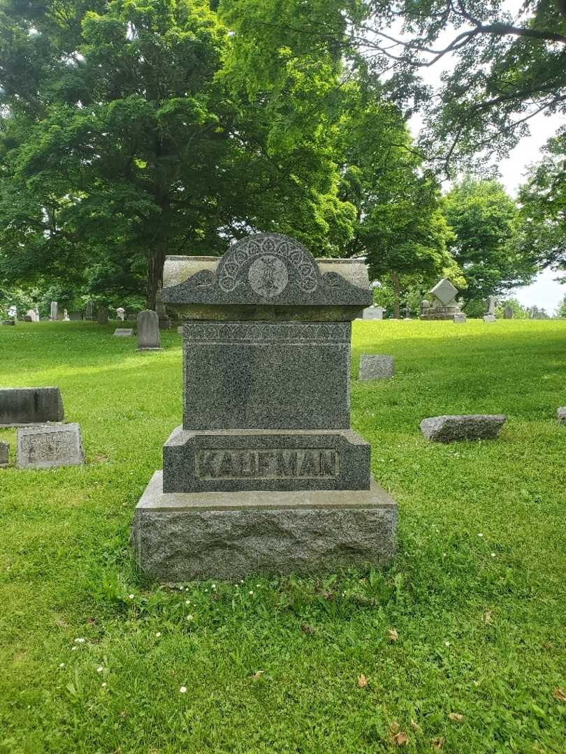 Caroline B. "Carrie" Kempf's grave. Photo 5