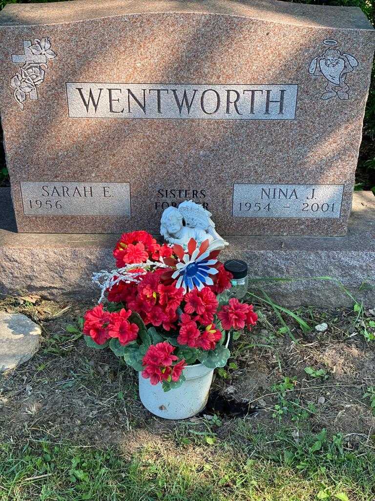 Sarah Elizabeth Wentworth's grave. Photo 1