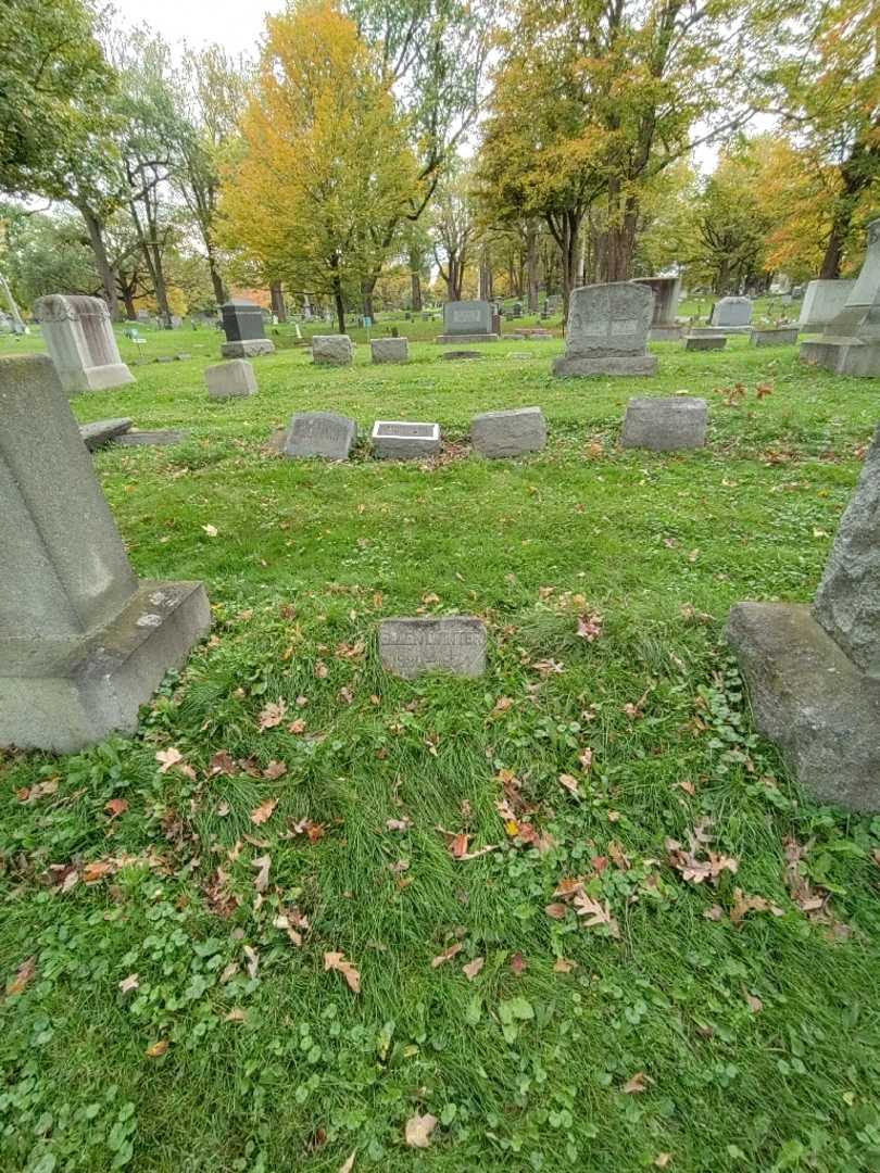Ellen I. Winter's grave. Photo 1