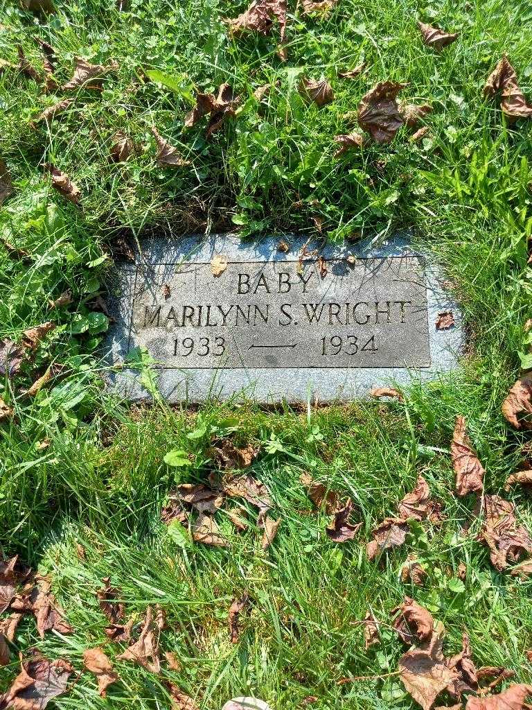 Marilynn Sue Wright's grave. Photo 1