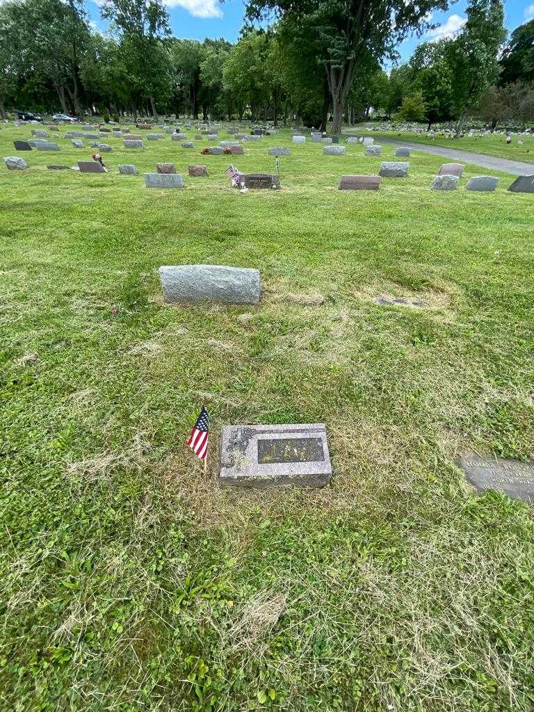 Felix B. Diederich's grave. Photo 1