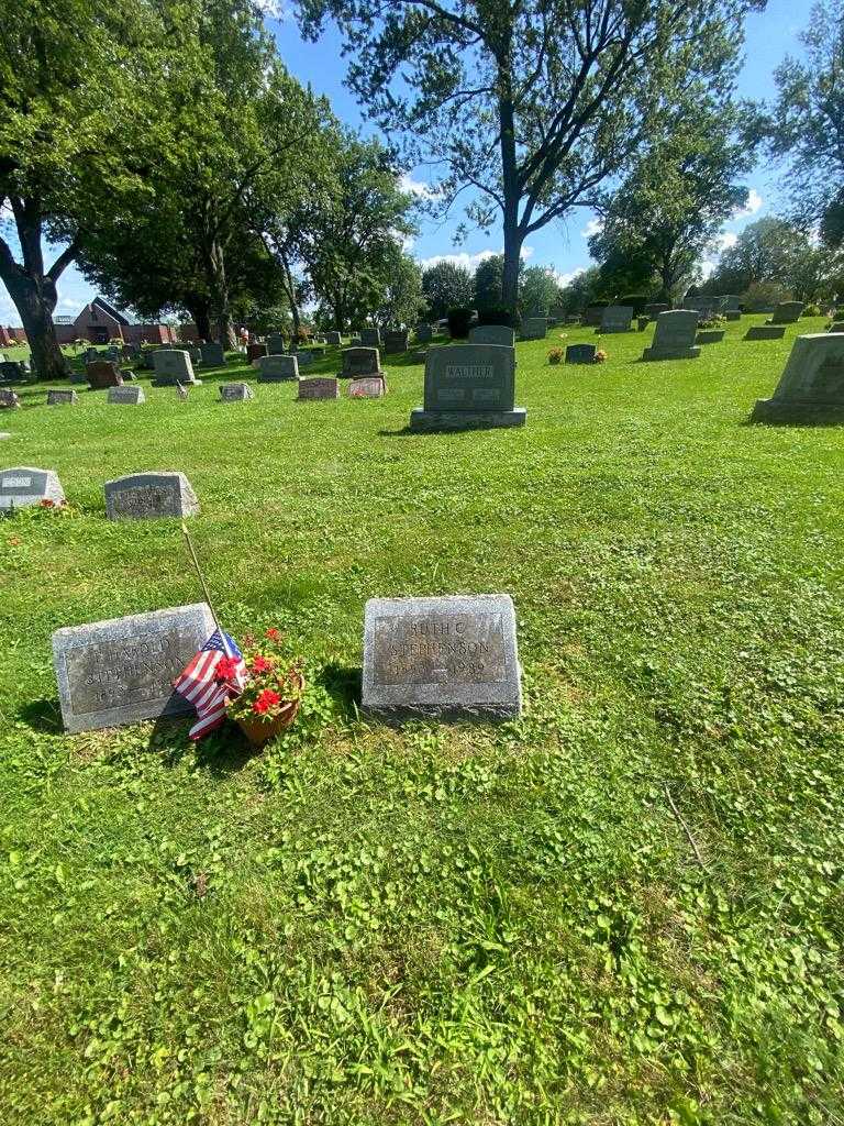 Ruth C. Stephenson's grave. Photo 1