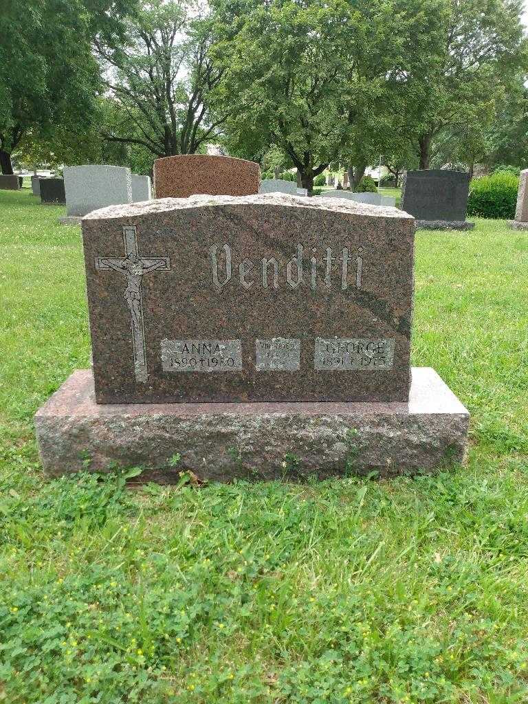 Anna Venditti's grave. Photo 1