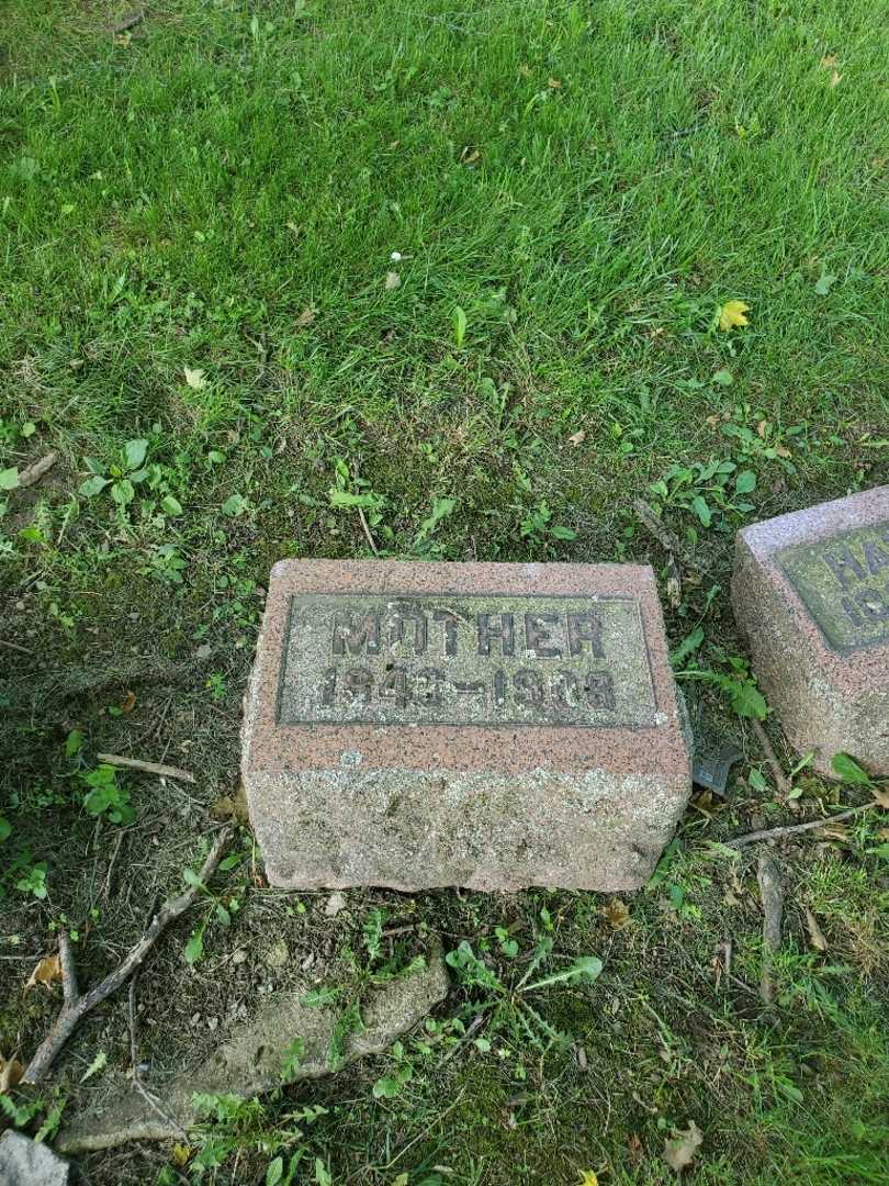 Agnes Bell's grave. Photo 3