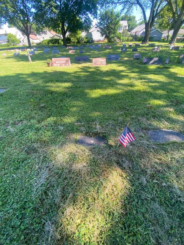 Chester A. Jones's grave. Photo 1