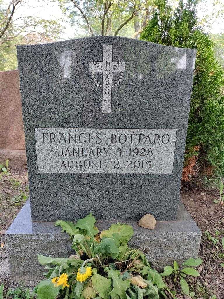 Frances Bottaro's grave. Photo 3