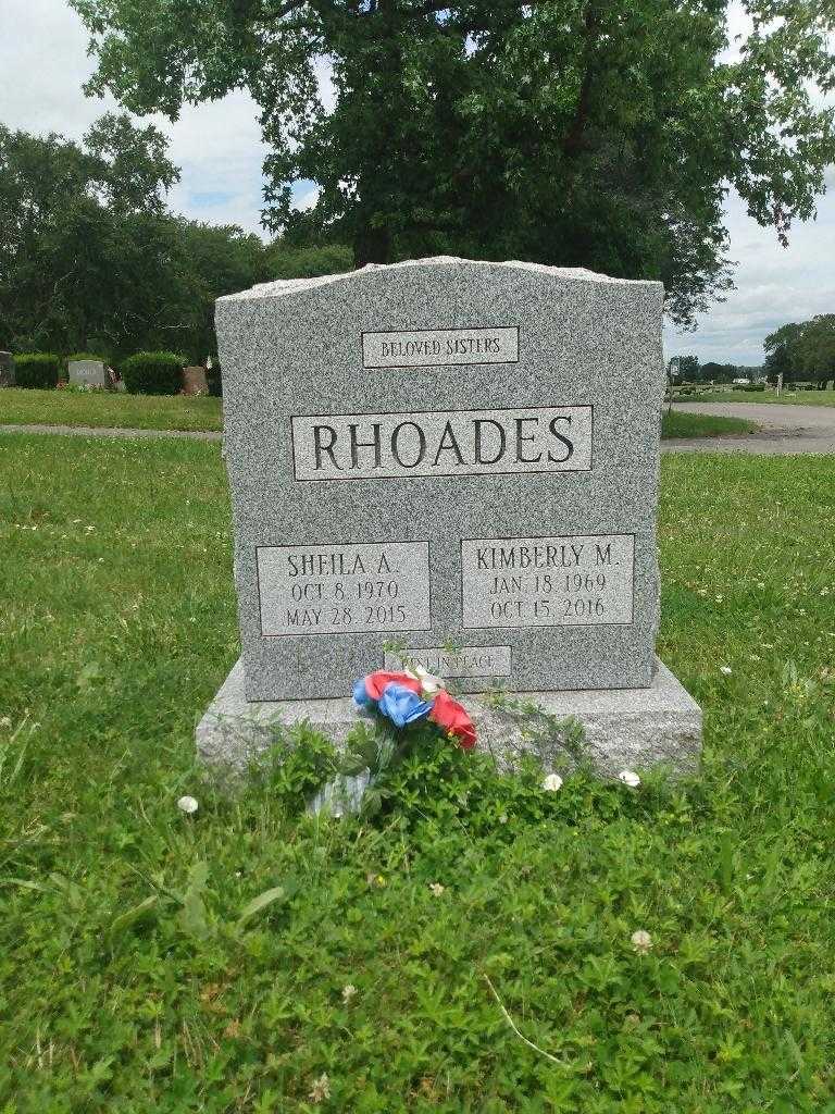 Kimberly M. Rhoades's grave. Photo 1