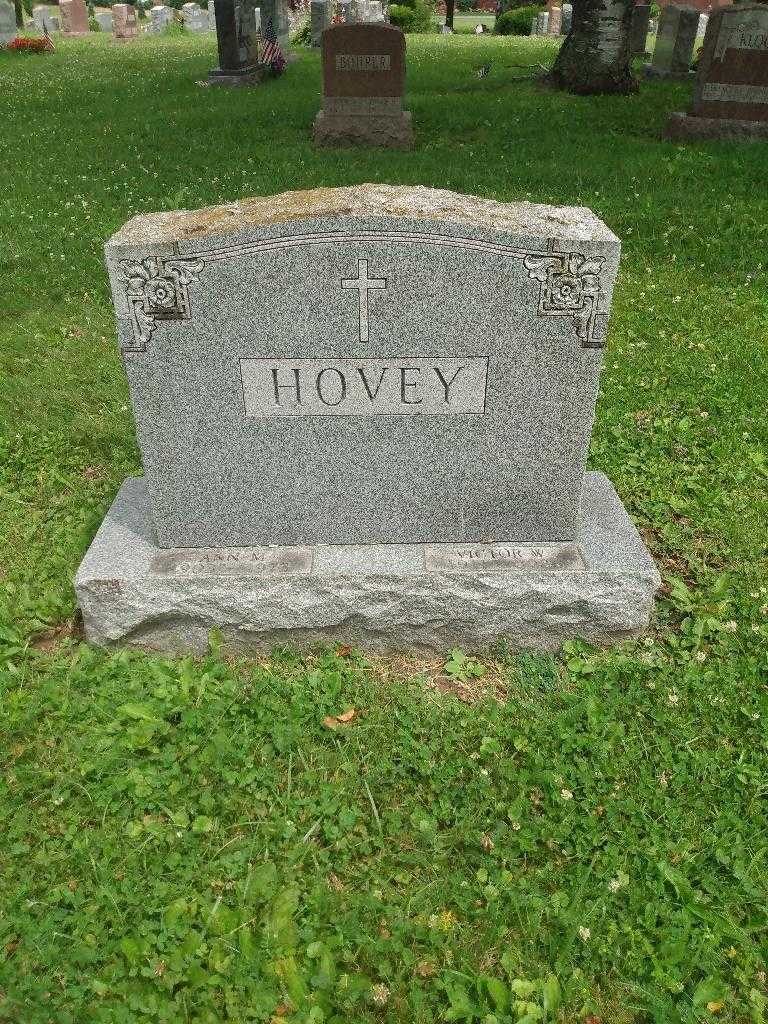 Ann M. Hovey's grave. Photo 1