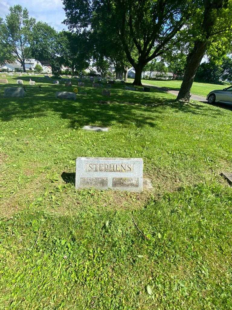 Henrietta Stephens's grave. Photo 1