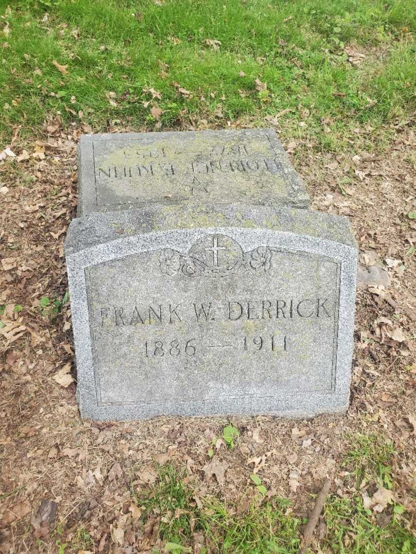 Frank W. Derrick's grave. Photo 3