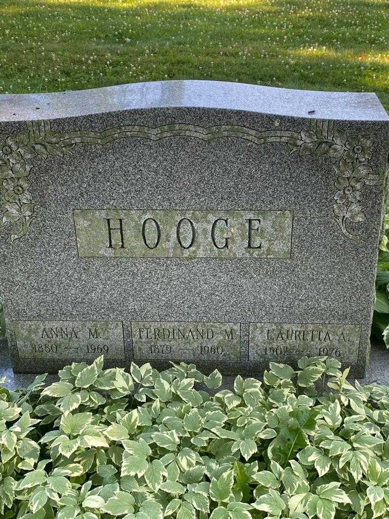 Anna M. Hooge's grave. Photo 3