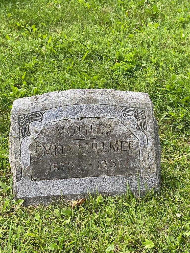 Emma Fullmer's grave. Photo 3