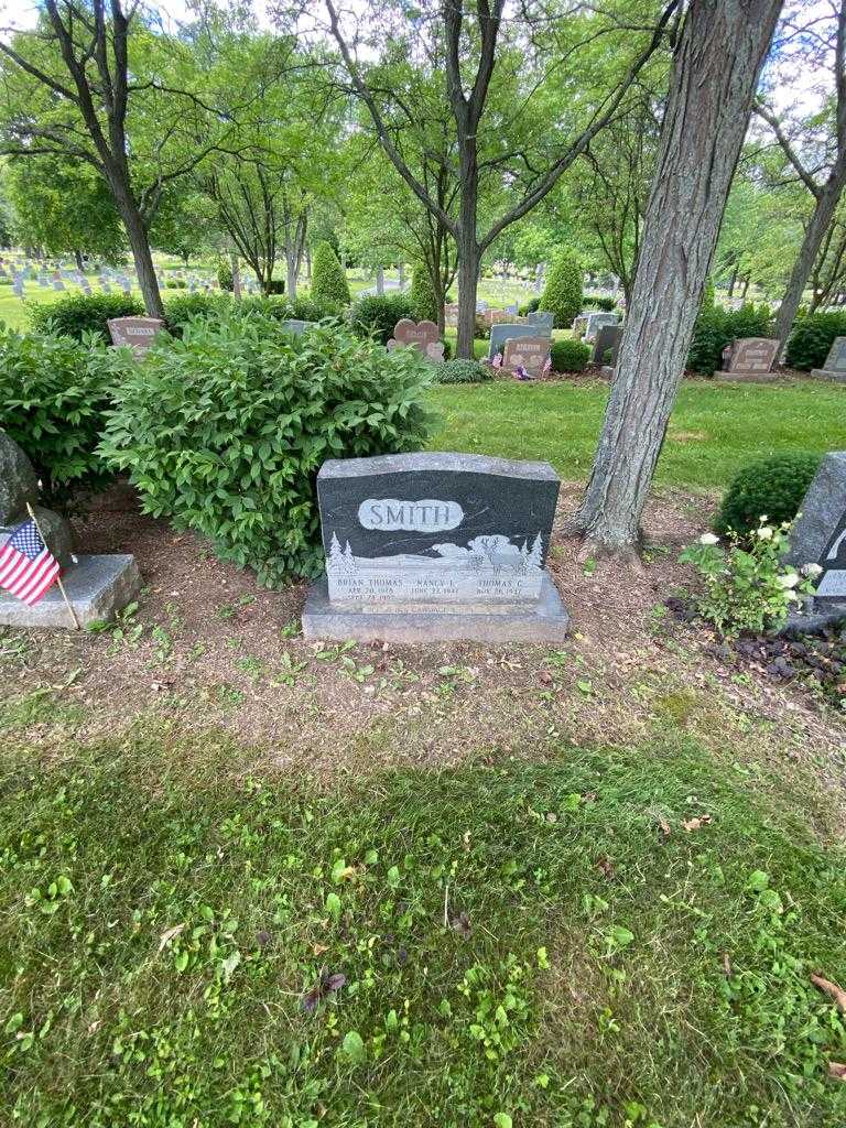 Brian Thomas Smith's grave. Photo 1