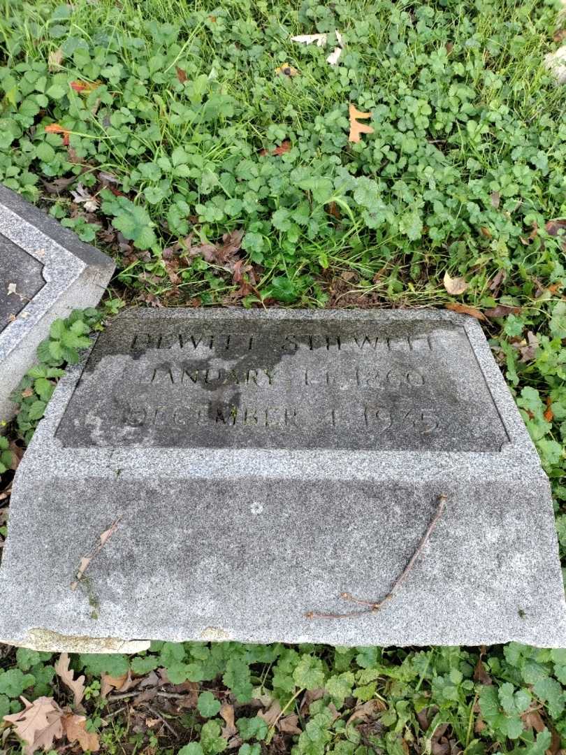 Dewitt Stilwell's grave. Photo 2