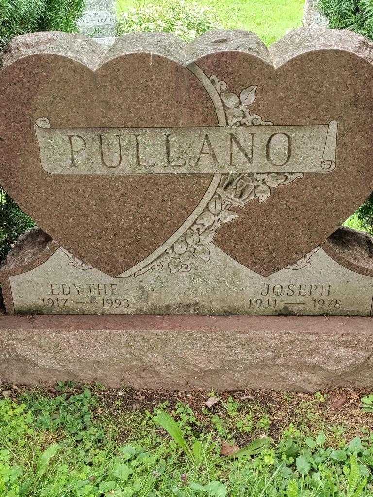 Edythe Pullano's grave. Photo 3