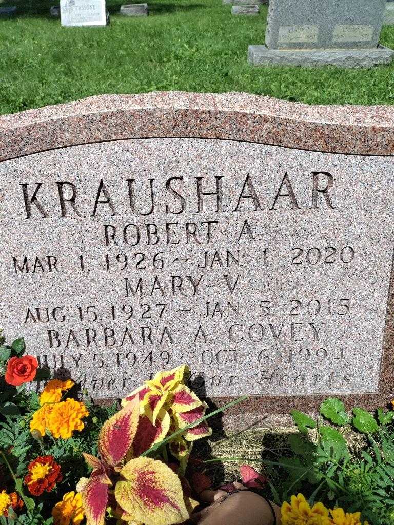Robert A. Kraushaar's grave. Photo 4