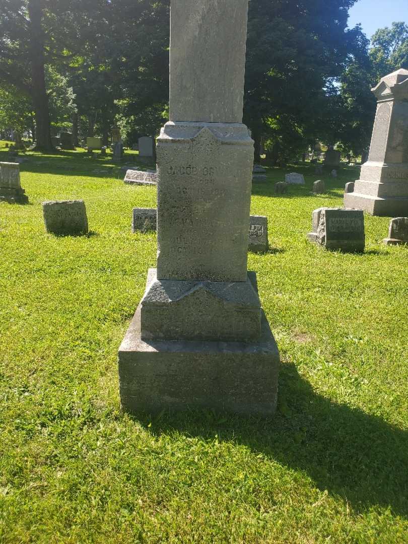 Eva Maria Oswald's grave. Photo 3