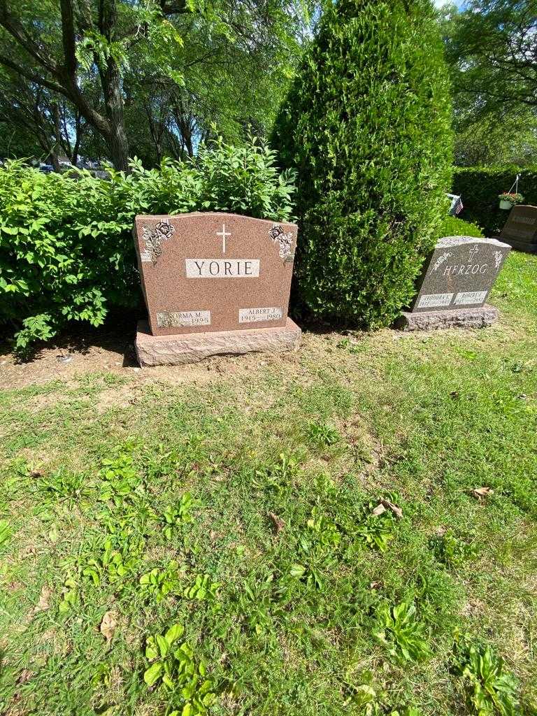 Norma M. Yorie's grave. Photo 1