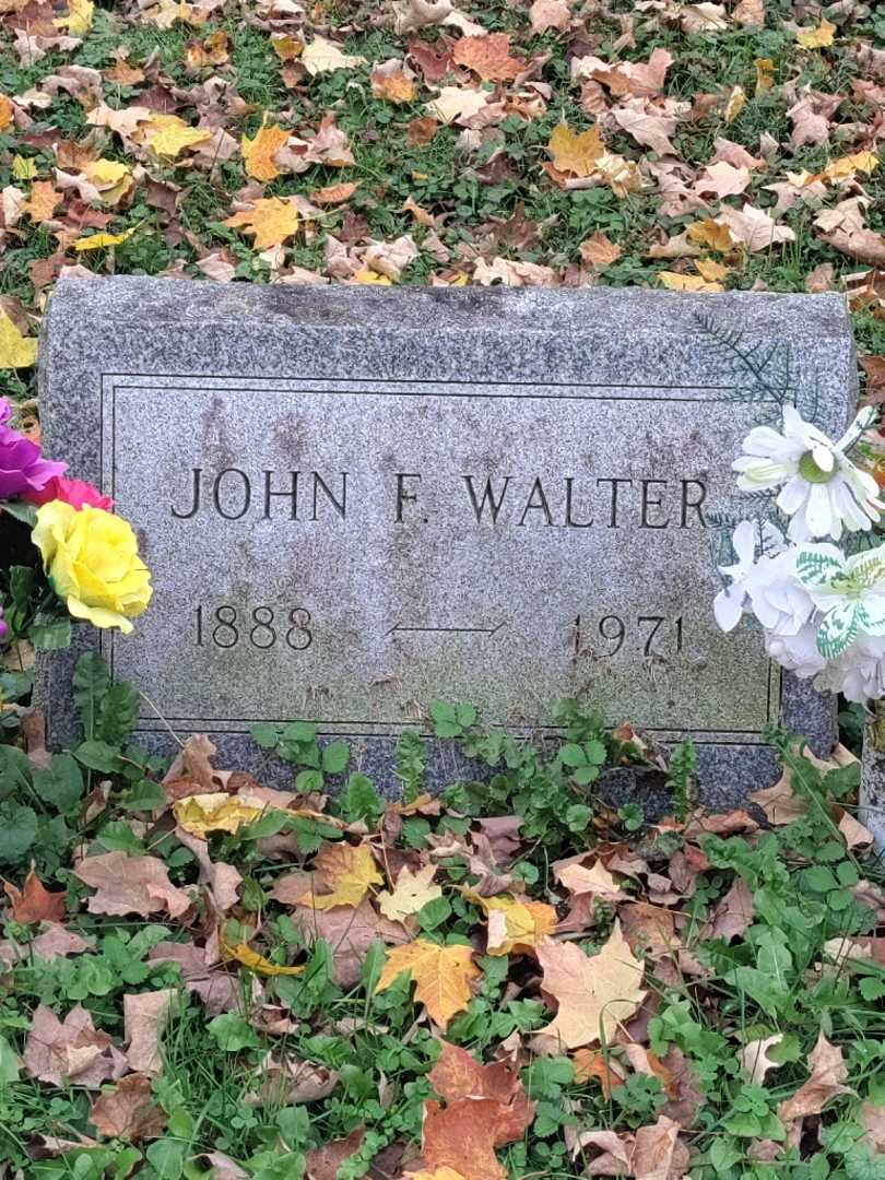 John F. Walter's grave. Photo 3