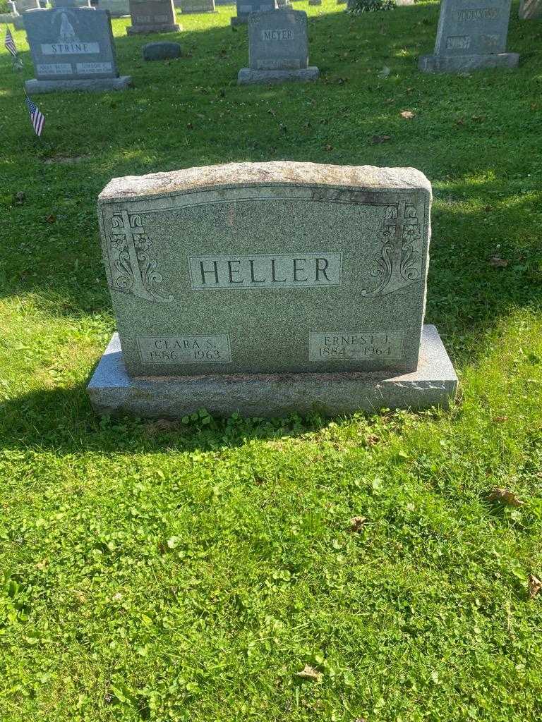 Ernest J. Heller's grave. Photo 2