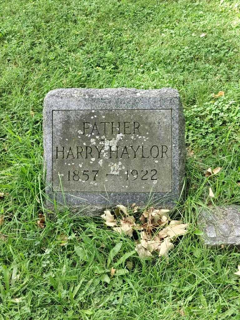 Harry A. Haylor's grave. Photo 4