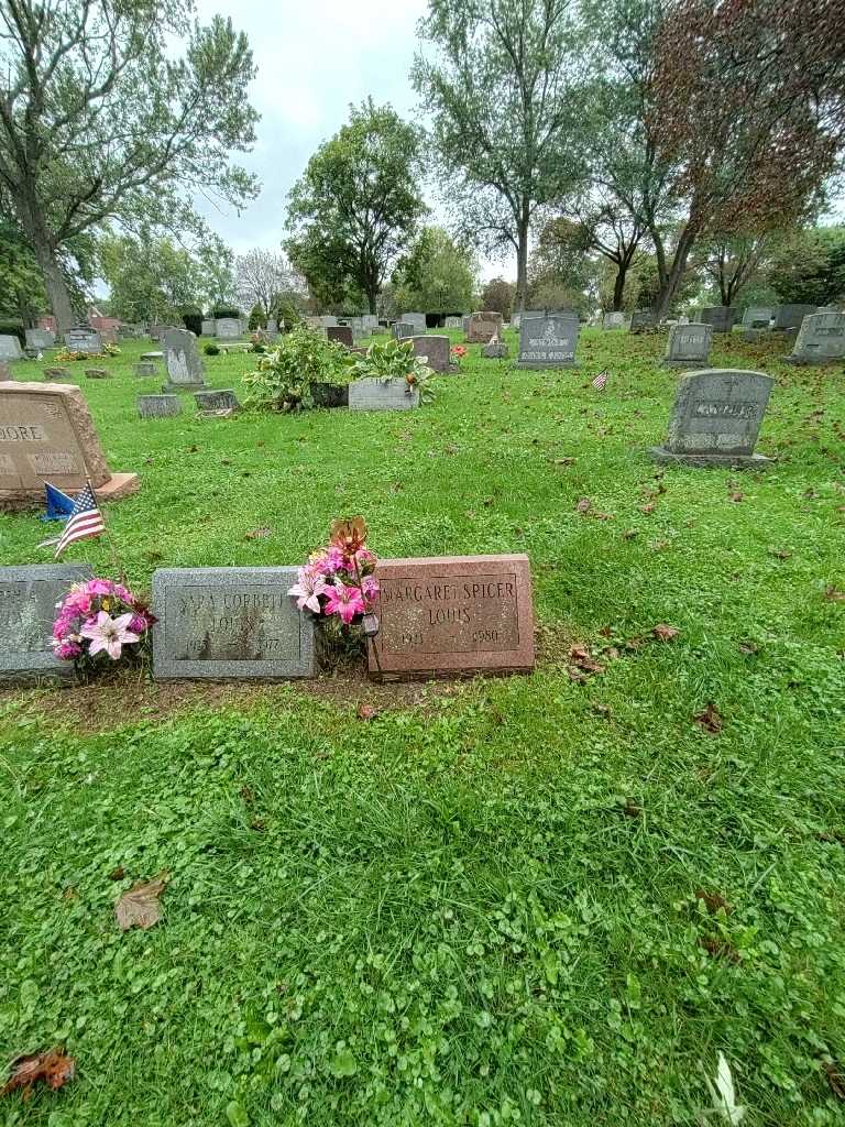 Margaret Spicer Louis's grave. Photo 1