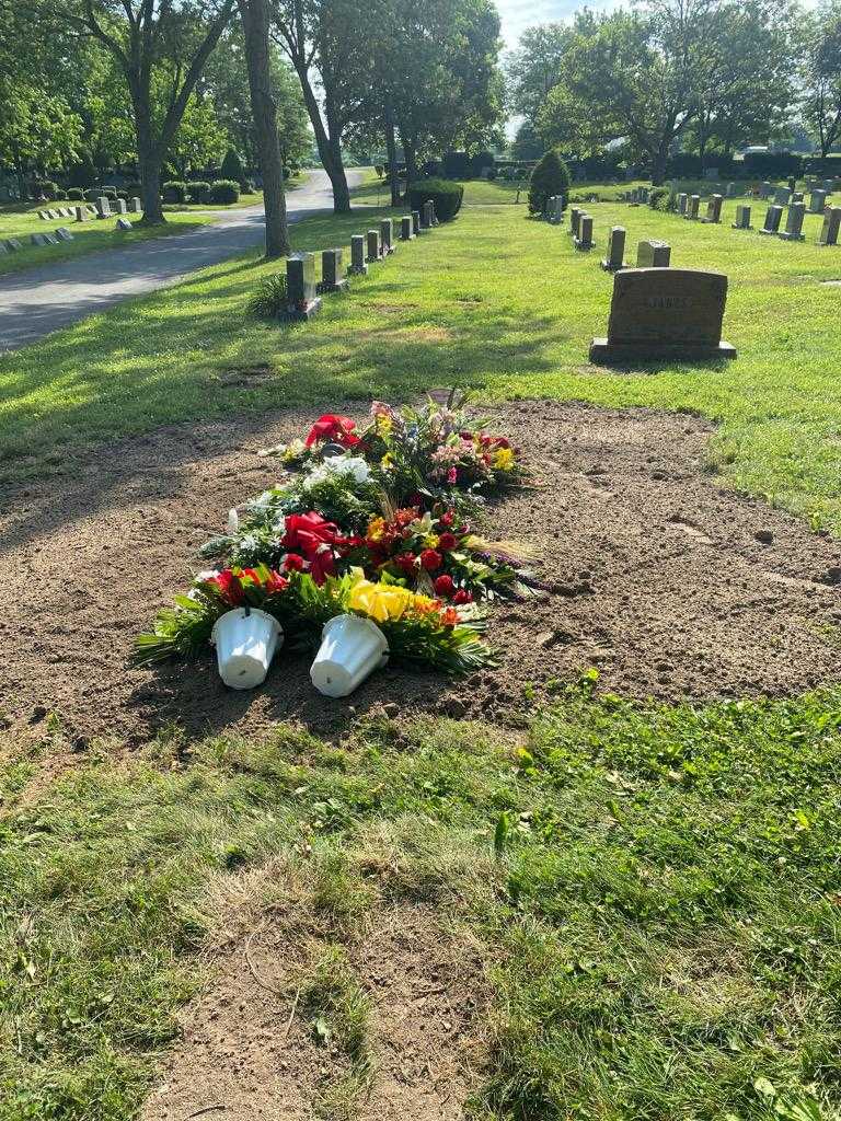 Wilfredo Jimenez Senior's grave. Photo 2