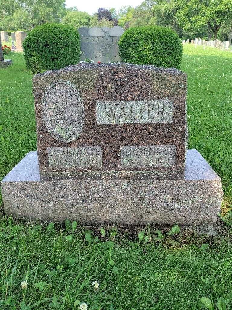 Martha L. Walter's grave. Photo 2