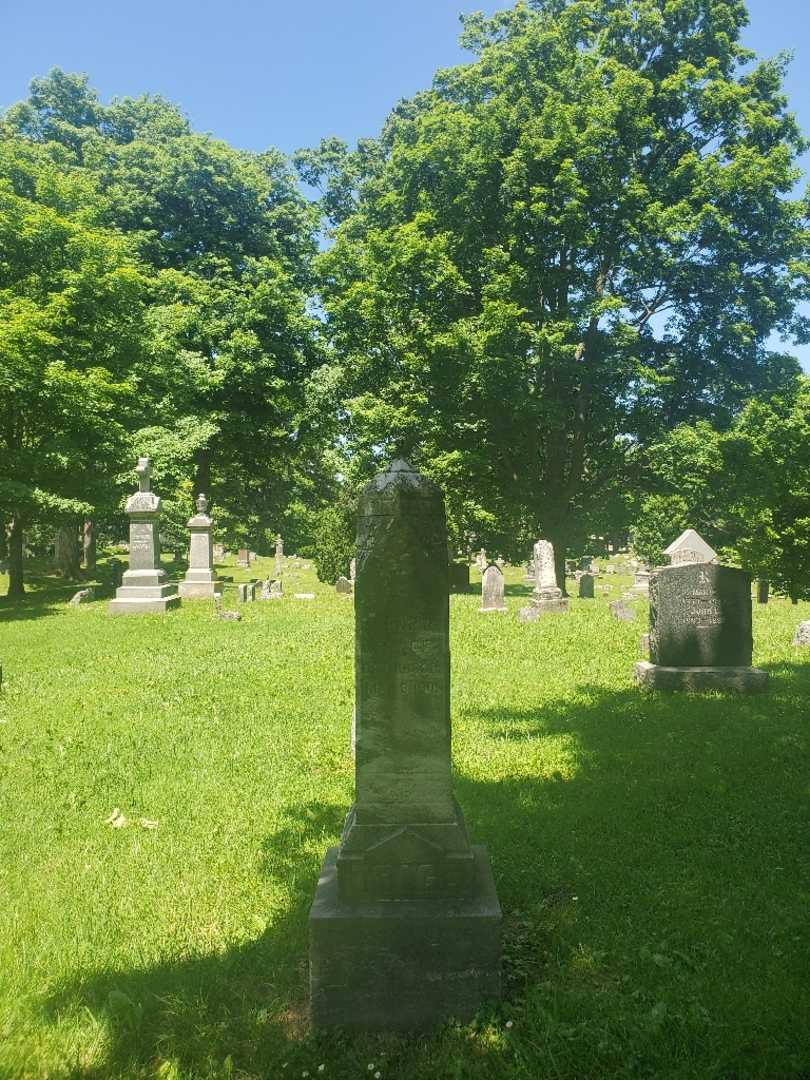 Henry Trage's grave. Photo 2