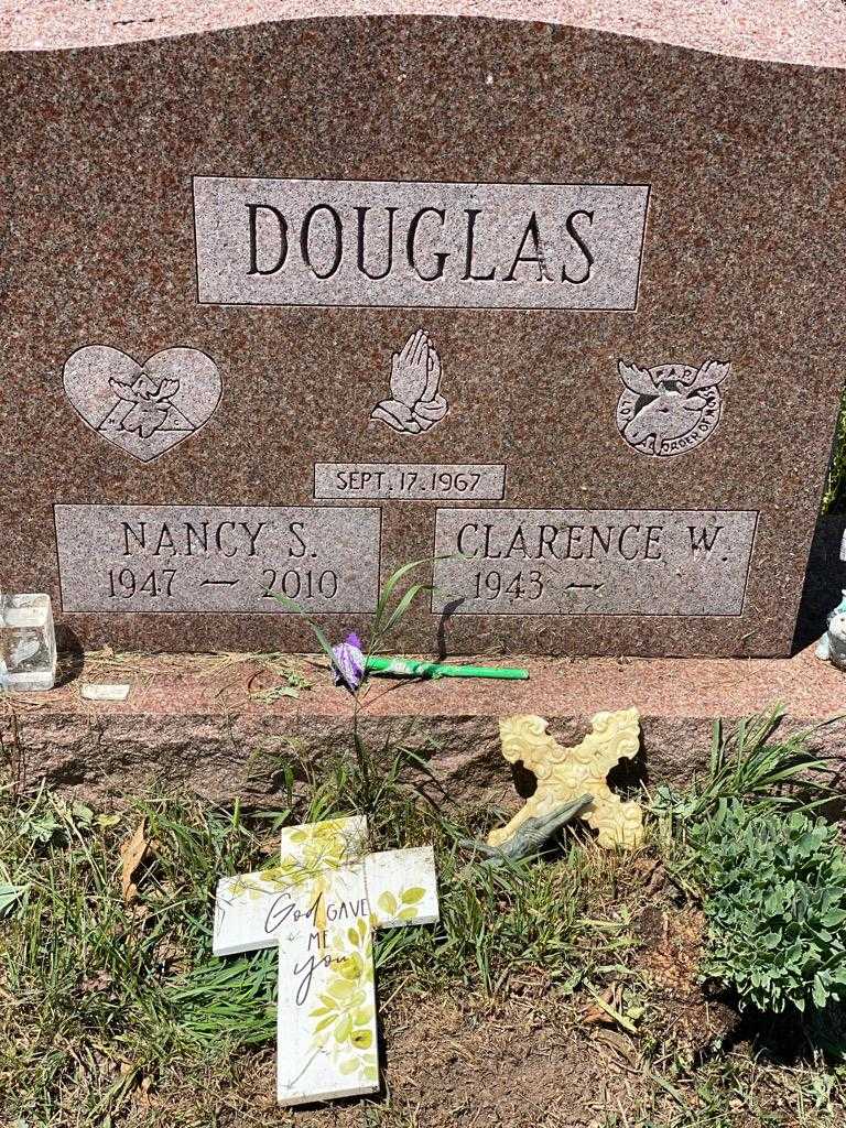 Nancy S. Douglas's grave. Photo 3