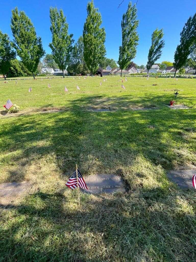 Estelle Domres Gary's grave. Photo 2