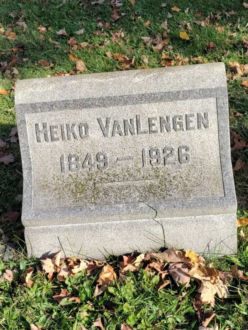 Heiko Van Lengen's grave. Photo 4
