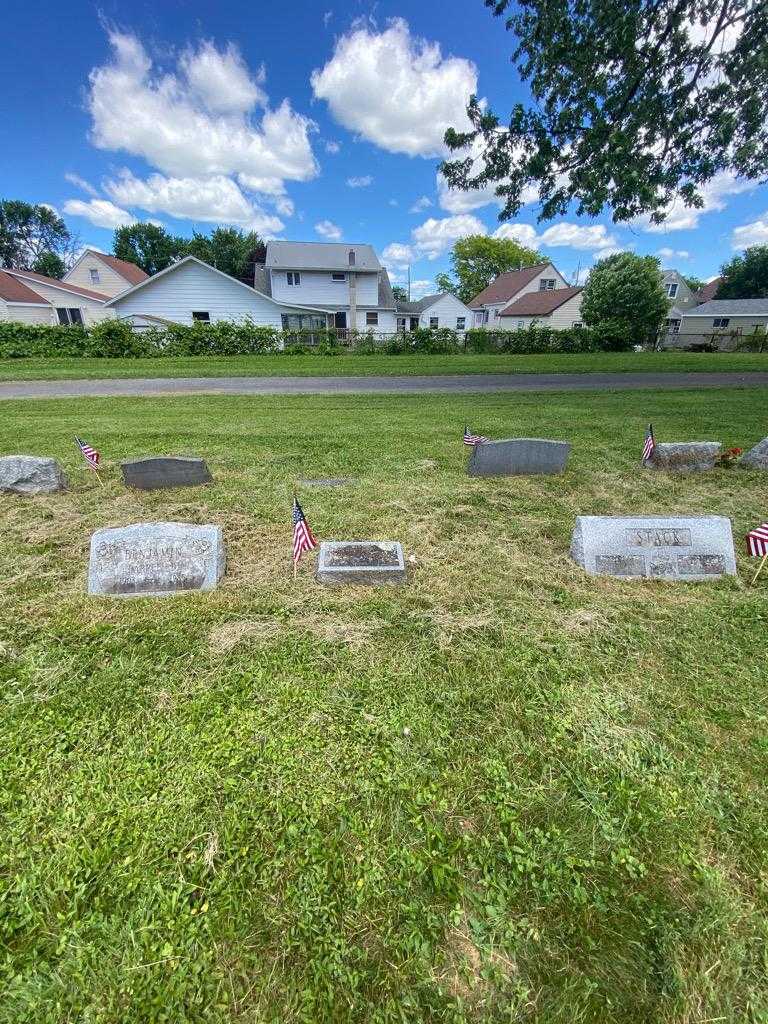 Florence Speirs Finlayson's grave. Photo 1