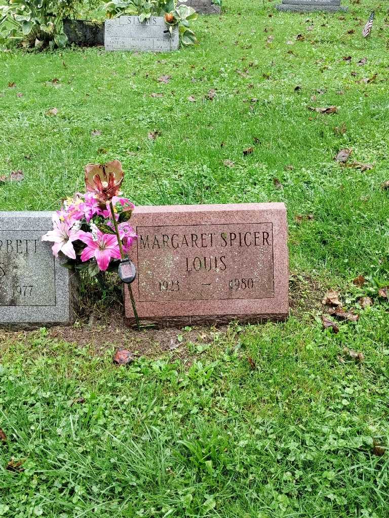 Margaret Spicer Louis's grave. Photo 2